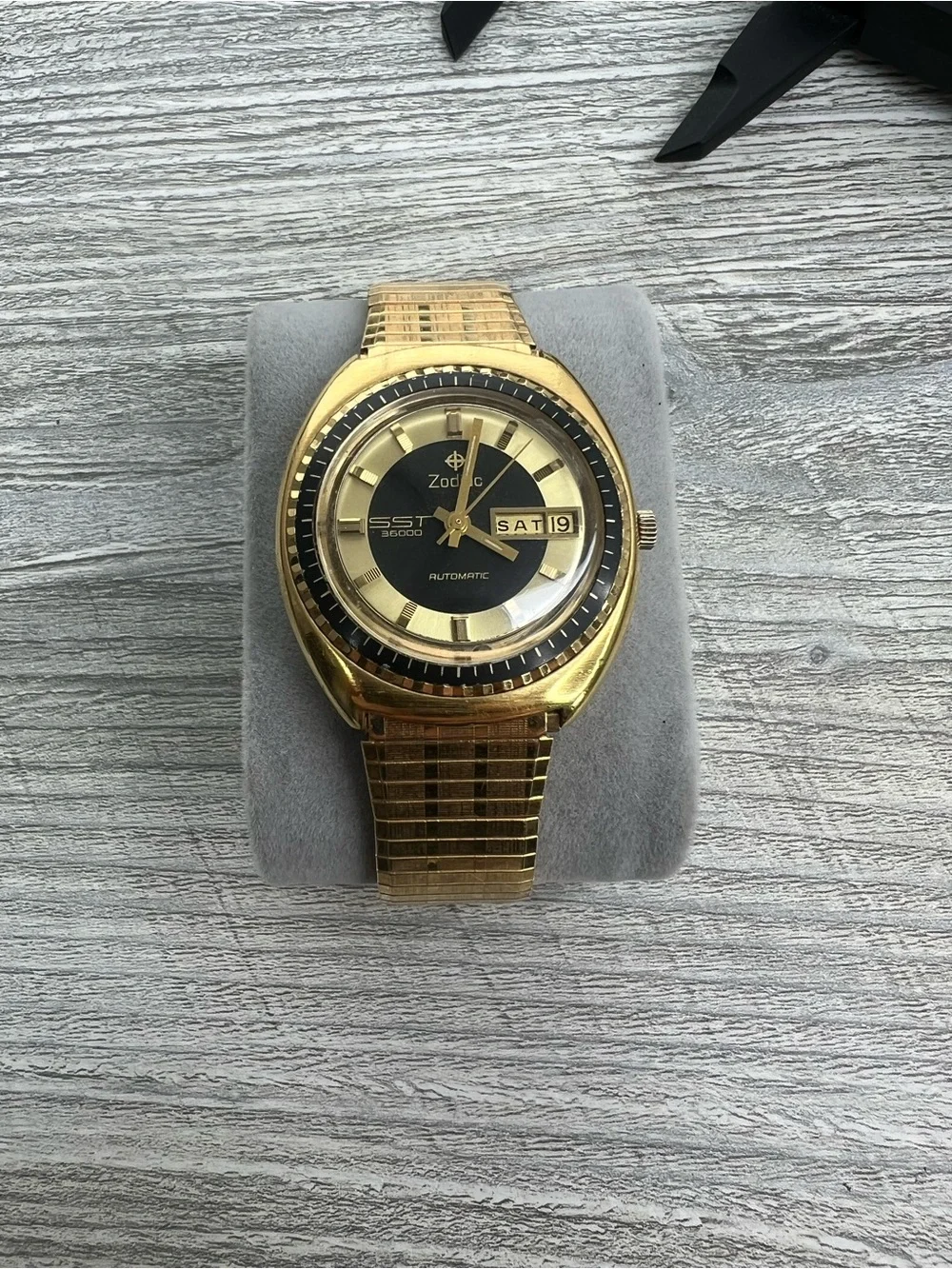 Zodiac SST 36000 Gold-Tone Men's Automatic Watch with Black Dial Ring